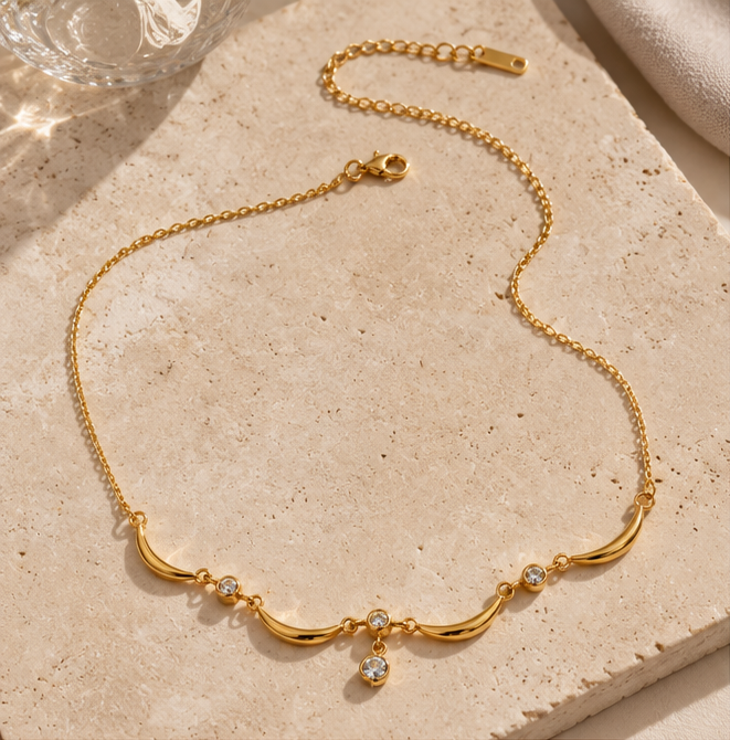 SELENE DROP NECKLACE
